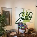 Jubilee Hotel 2*