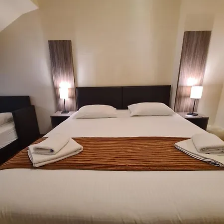 Jubilee Hotel 2*